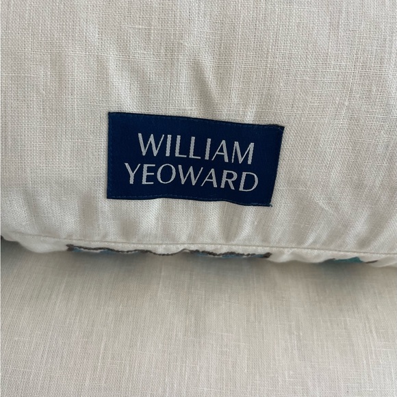 2 William Yeoward pillows - Picture 5 of 5
